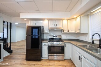 364 Altamont Ave in Schenectady, NY - Building Photo - Building Photo