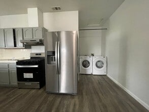 1635 E Washington Blvd, Unit 1635 #A in Pasadena, CA - Building Photo - Building Photo