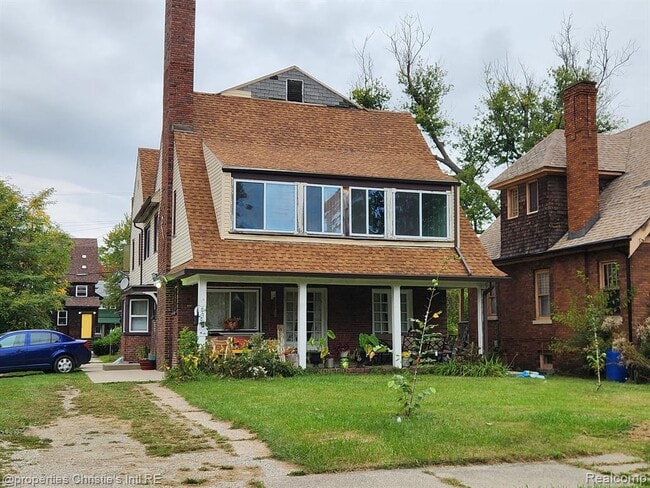 property at 630 Glynn Ct