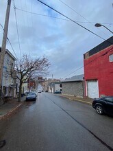 954 Pretense Way in Pittsburgh, PA - Foto de edificio - Building Photo