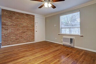 2647 Greenbriar Dr in Houston, TX - Building Photo - Building Photo