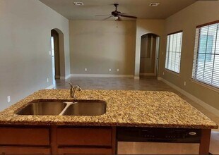 704 Darlington Dr in Fredericksburg, TX - Building Photo - Building Photo