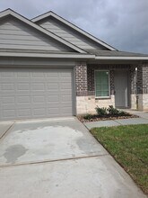 24058 Kentwood Springs Dr in Spring, TX - Building Photo - Building Photo