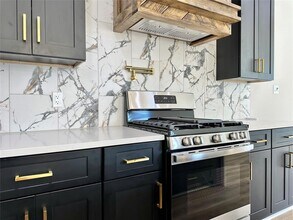 2444 Carmel St-Unit -B in Houston, TX - Building Photo - Building Photo