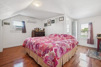 324 W 4th St in Jersey City, NJ - Building Photo - Building Photo