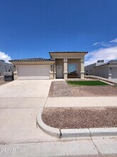 832 Paseo Dulce Ave in Horizon City, TX - Building Photo - Building Photo