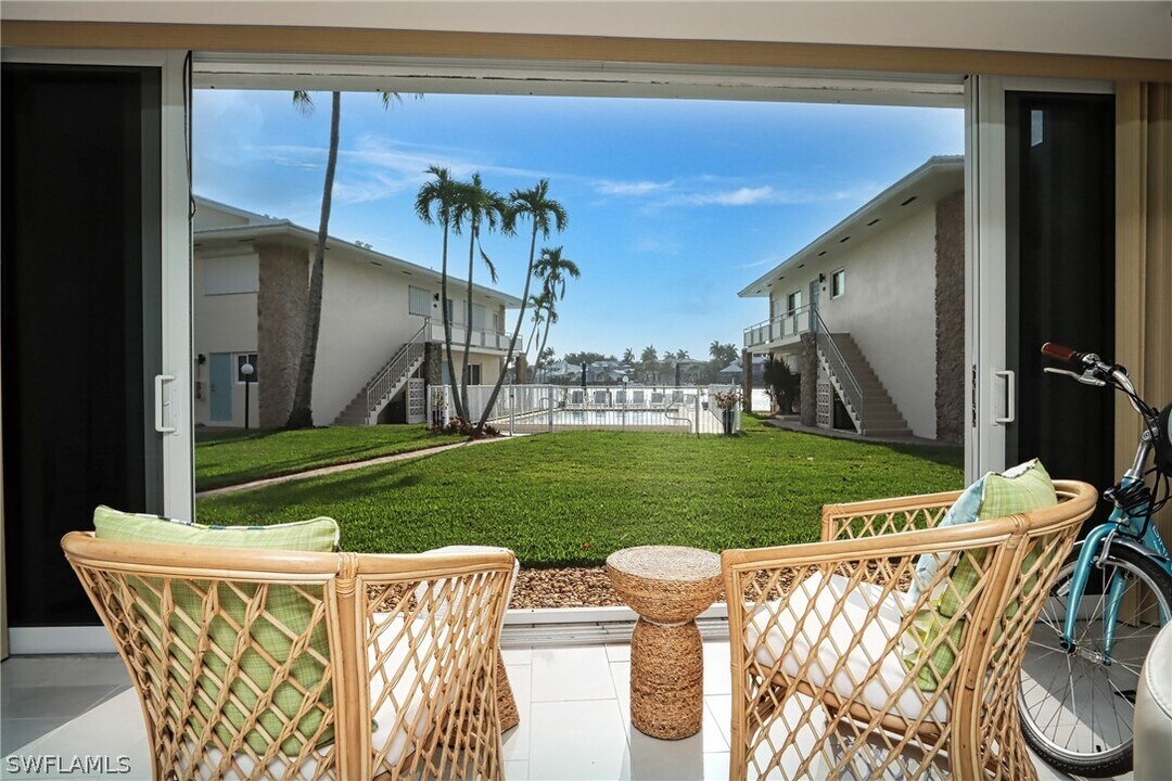 2500 Gulf Shore Blvd N in Naples, FL - Building Photo