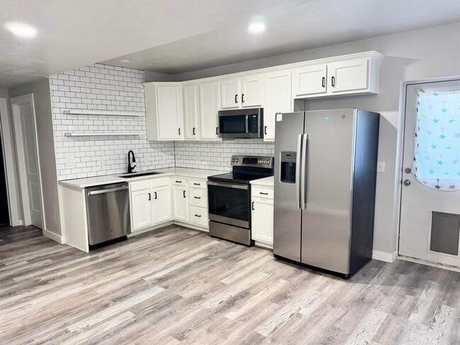 2995 E Lookout Dr in Eagle Mountain, UT - Building Photo - Building Photo