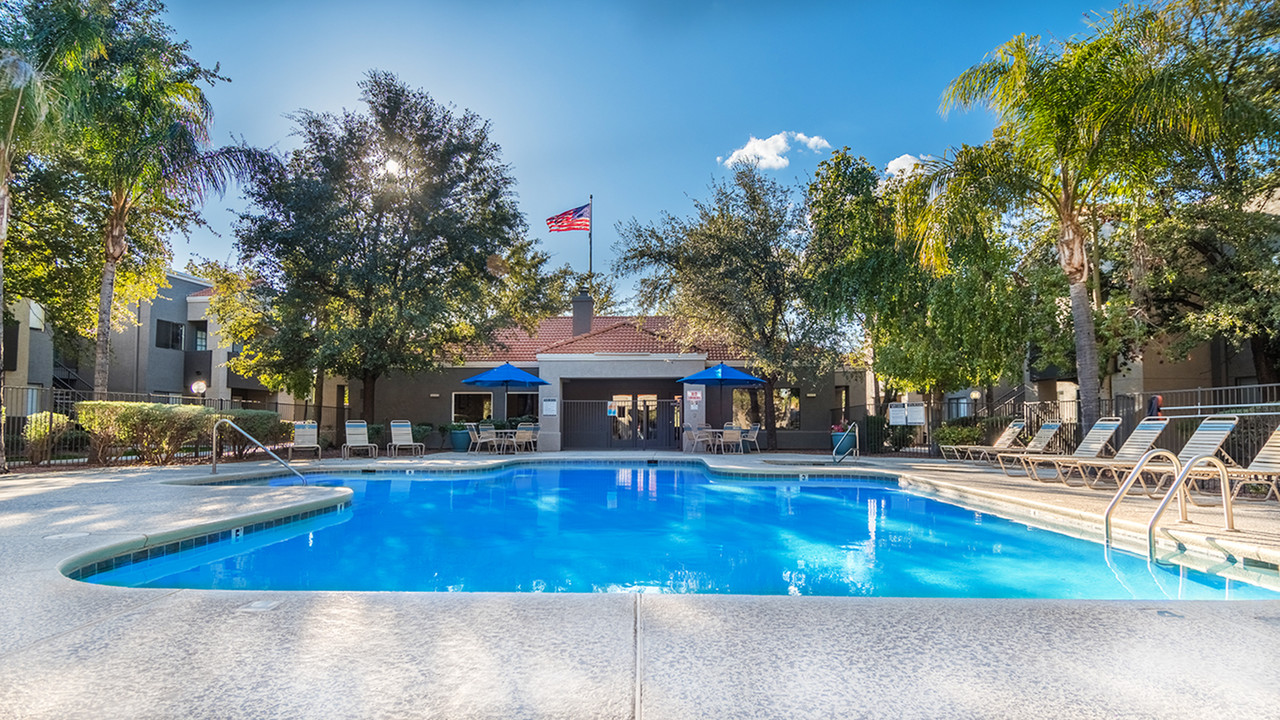 Estancia in Tucson, AZ - Building Photo