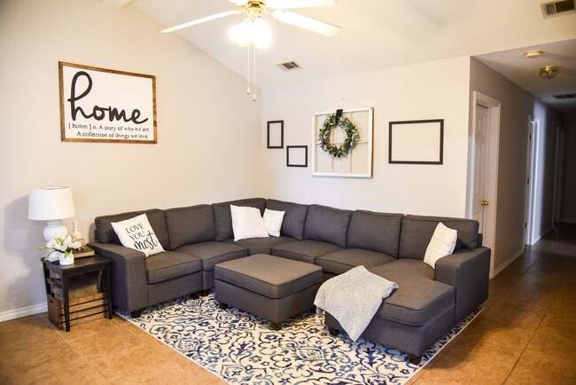 3813 Oldenburg Ct in College Station, TX - Building Photo - Building Photo