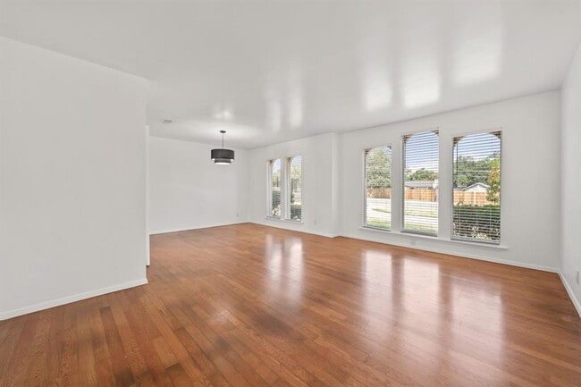 1813 Parker Ln in Austin, TX - Building Photo - Building Photo
