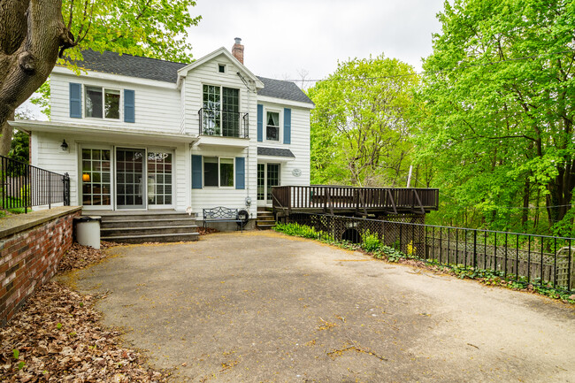 23 Lovett St in Beverly, MA - Foto de edificio - Building Photo
