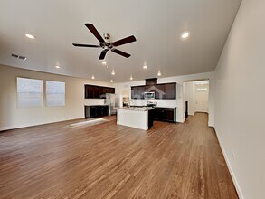 4733 Tire Swing St in North Las Vegas, NV - Building Photo - Building Photo