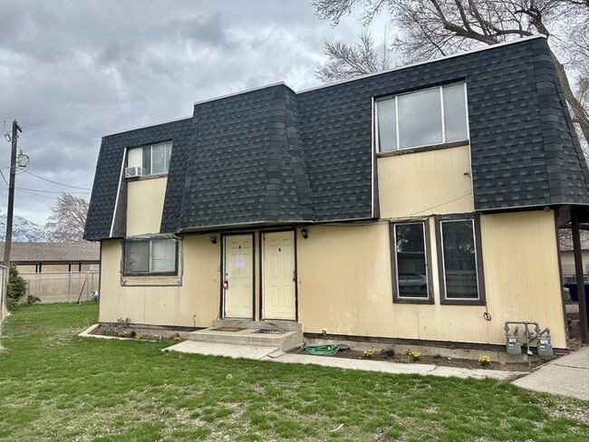 property at 814 15th St