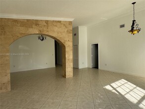 8931 NW 148th Terrace in Hialeah, FL - Building Photo - Building Photo