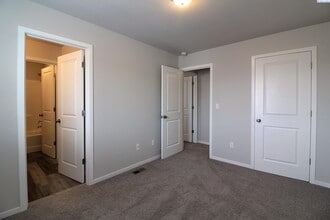 5501 Remington Dr in Pasco, WA - Building Photo - Building Photo