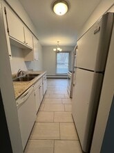 941 11th Ave S in Hopkins, MN - Building Photo - Building Photo