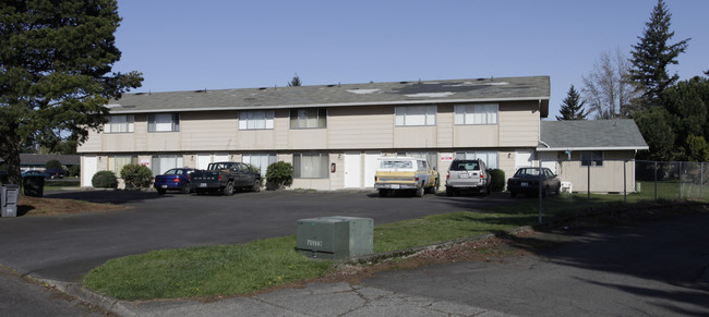 Heights Villa in Vancouver, WA - Building Photo - Building Photo