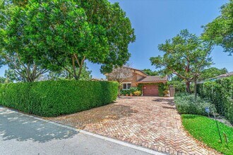 870 NW 7th St in Boca Raton, FL - Building Photo - Building Photo