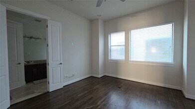 103 Adam Ln in Houston, TX - Building Photo - Building Photo