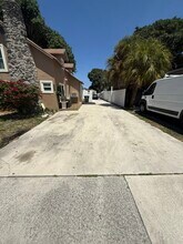 312 Fleming Ave in Greenacres, FL - Foto de edificio - Building Photo