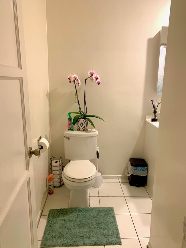 1227 Crescent Dr, Unit 1227 in Glendale, CA - Foto de edificio - Building Photo