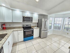 1024 Whalebone Bay Dr in Kissimmee, FL - Building Photo - Building Photo