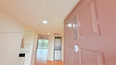 12651 SW 16th Ct in Pembroke Pines, FL - Foto de edificio - Building Photo