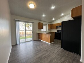 1905-1905 Terrace Dr in Caldwell, ID - Building Photo - Building Photo