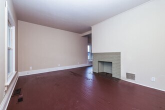 557-559-559 E Madison Ave in Springfield, OH - Foto de edificio - Building Photo