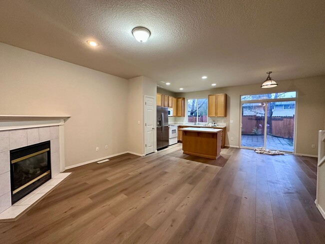 19135 SW Fernshire Ln in Beaverton, OR - Building Photo - Building Photo