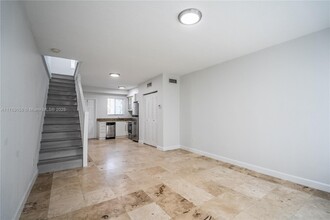 2180 Bay Dr in Miami Beach, FL - Building Photo - Building Photo