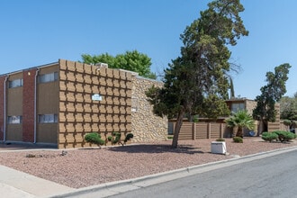 Cielo Vista Apartments in El Paso, TX - Building Photo - Building Photo