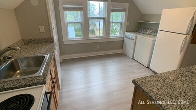 114 E Espanola St in Colorado Springs, CO - Building Photo - Building Photo