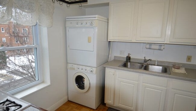 31 Sherman Ter, Unit 6 in Madison, WI - Building Photo - Building Photo