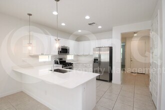 16396 W Questa Dr in Surprise, AZ - Building Photo - Building Photo