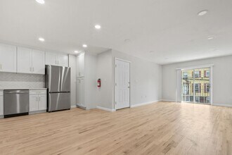 45 Jewett Ave in Jersey City, NJ - Building Photo - Building Photo