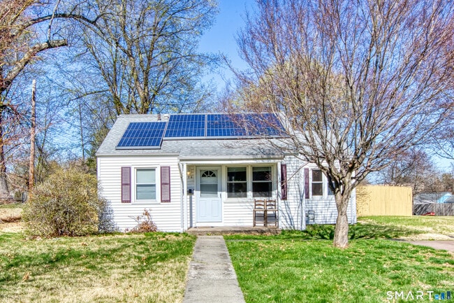 124 Mayflower St in West Hartford, CT - Building Photo - Building Photo