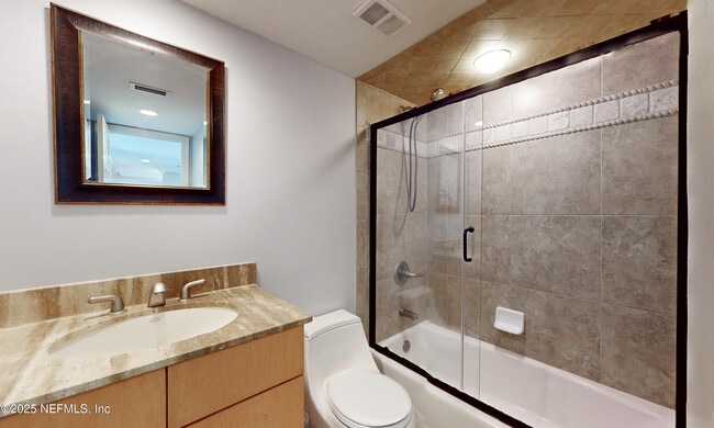 2100 Ocean Dr S in Jacksonville Beach, FL - Building Photo - Building Photo