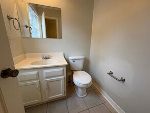 394 Brookwood Lake Pl in Jackson, MS - Building Photo - Building Photo