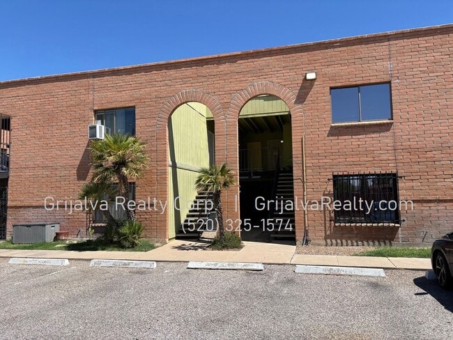 property at 1528 S Columbus Blvd