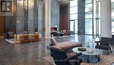 8 Interchange Wy in Vaughan, ON - Building Photo - Building Photo