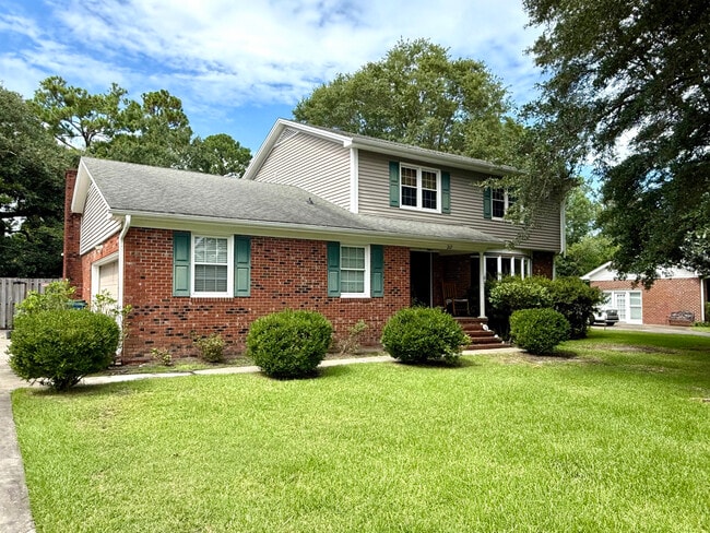 property at 217 Devonshire Ln