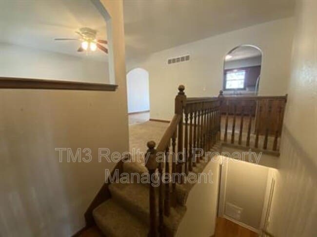 12725 S Raintree Dr in Olathe, KS - Building Photo - Building Photo