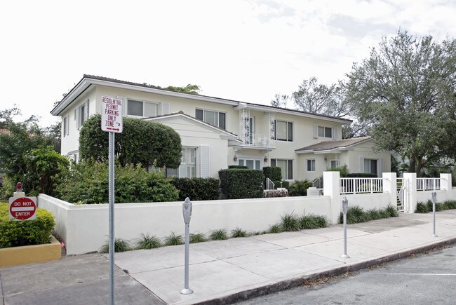 738 Biltmore Way in Miami, FL - Building Photo - Building Photo