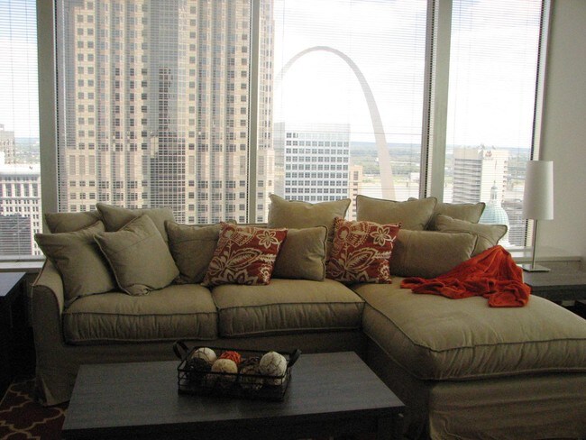 Gallery 720 Olive Luxury Apartments in St. Louis, MO - Foto de edificio - Building Photo