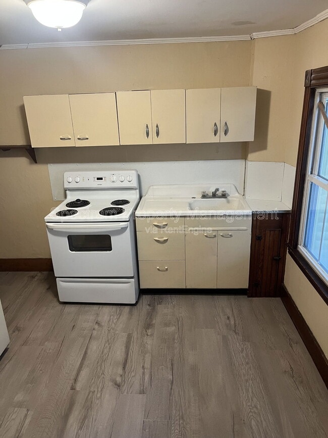 property at 16 Park St