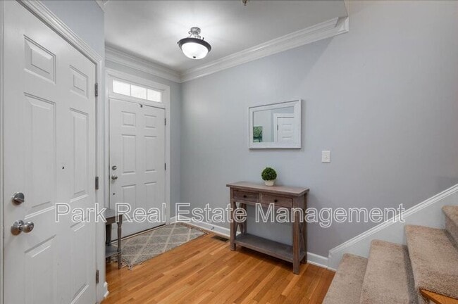 221 Towne Ridge Ln in Chapel Hill, NC - Building Photo - Building Photo