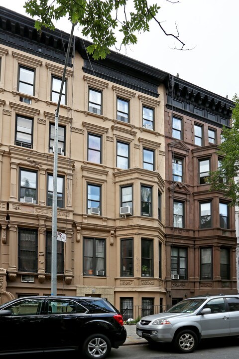 45 W 75th St in New York, NY - Foto de edificio