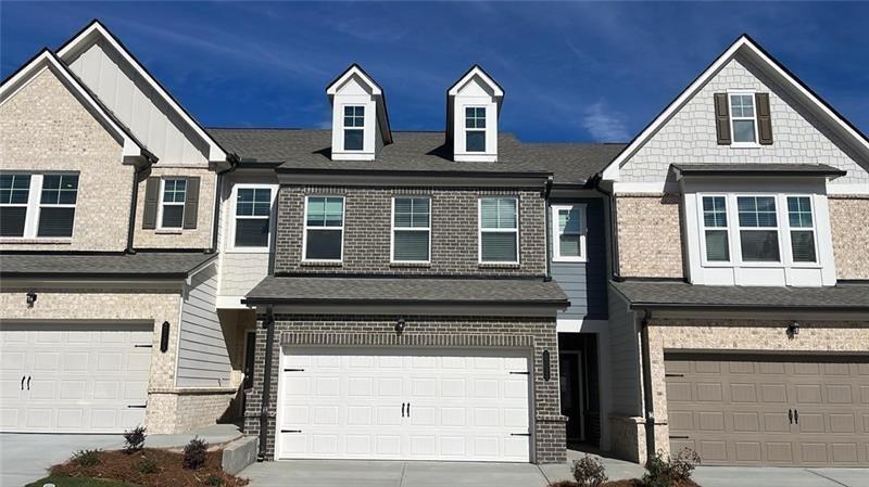 2727 Lou Lou Ln in Buford, GA - Building Photo